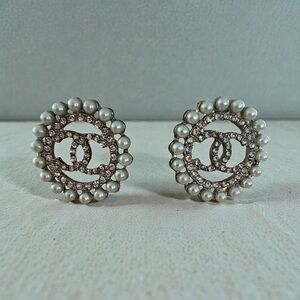 Silver and Cream Pearl Earrings